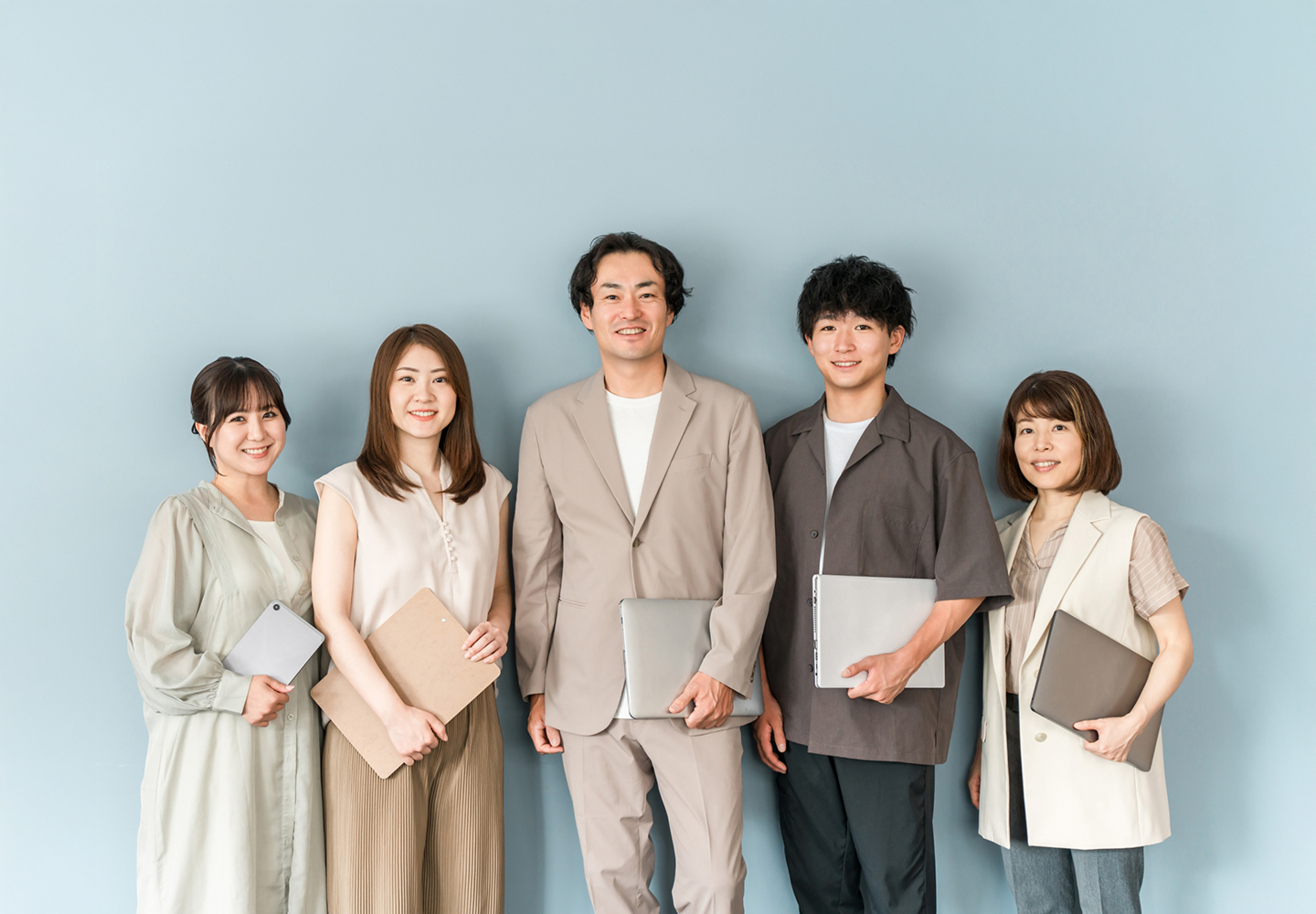 応募セクションの背景画像
